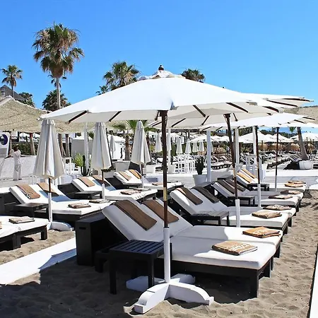 Apartamento Laguna Beach * Estepona